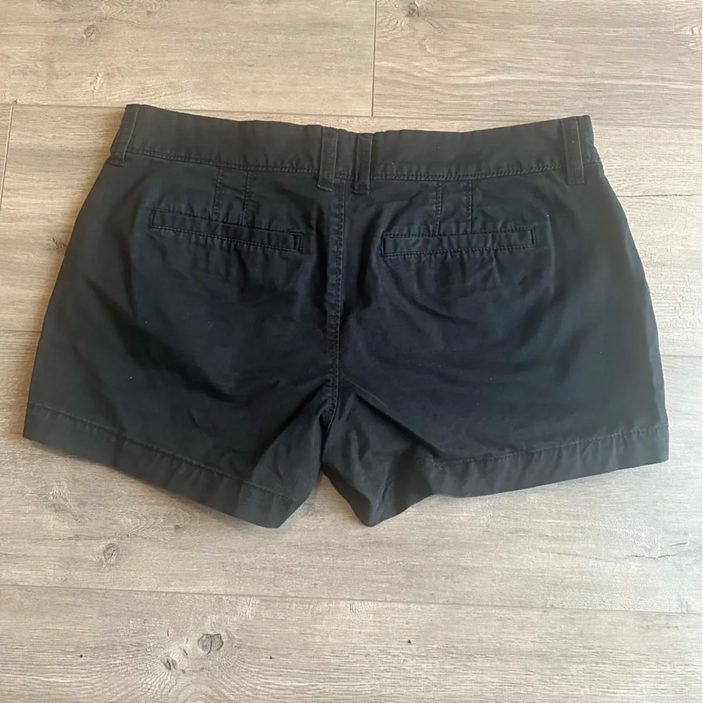 Old Navy chino shorts - black - size 2 - 3 inch inseam - Picture 2 of 5